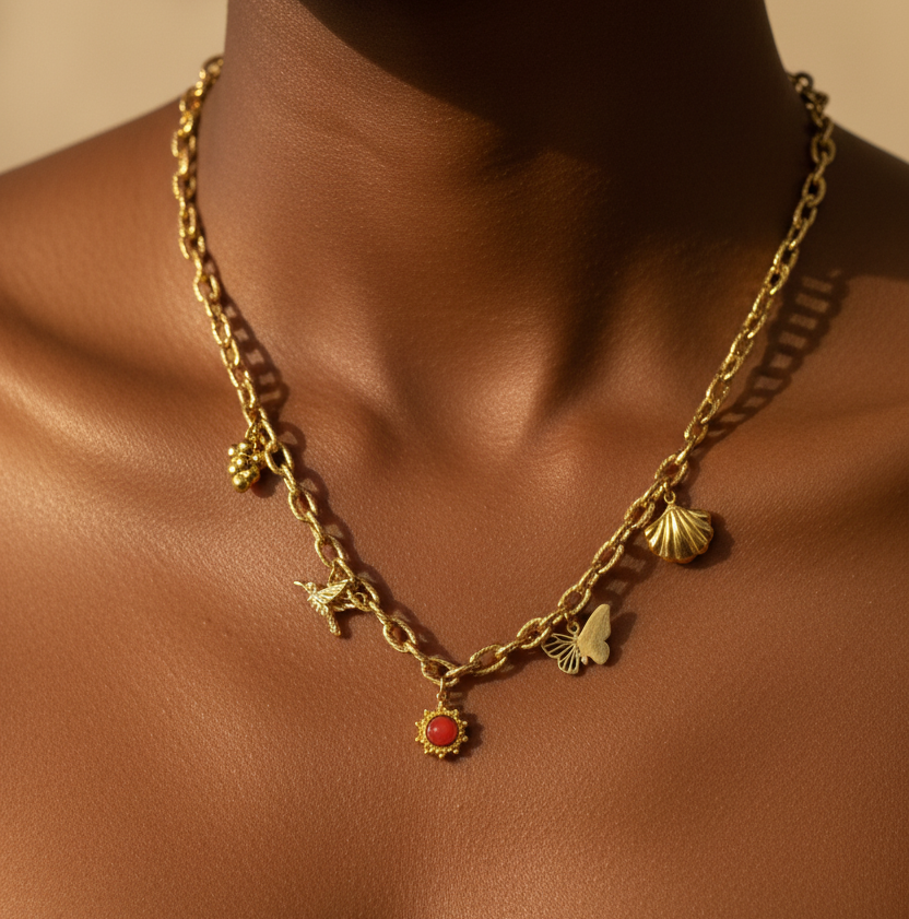 Collier Éclat - lifestyle décolleté peau noire