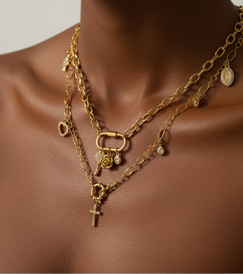 Collier Mona - lifestyle décolleté peau noire